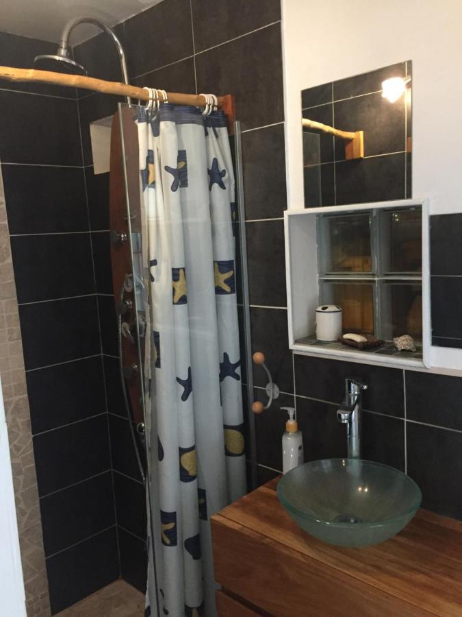 Studio Independant Dans Propriete Avec Piscine Et Wifi Saint-Gilles-les-Bains Exterior foto